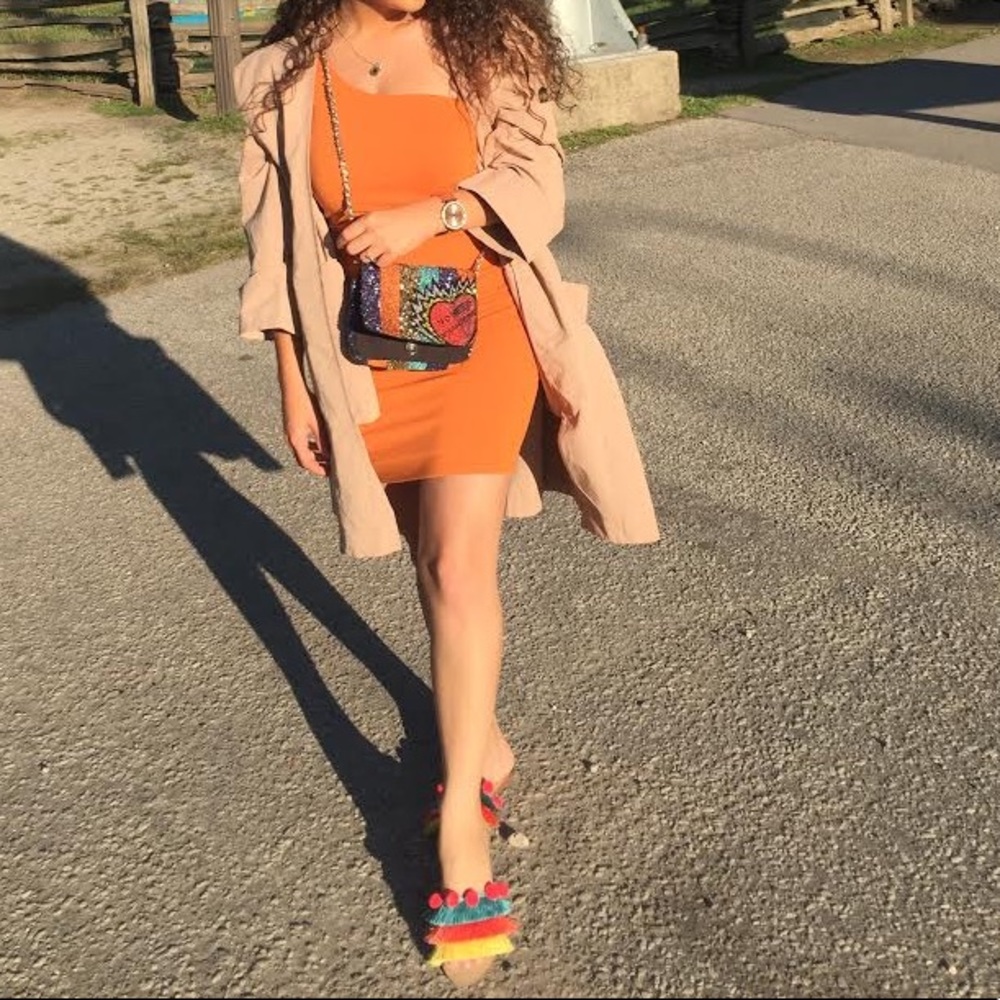 One shoulder dress